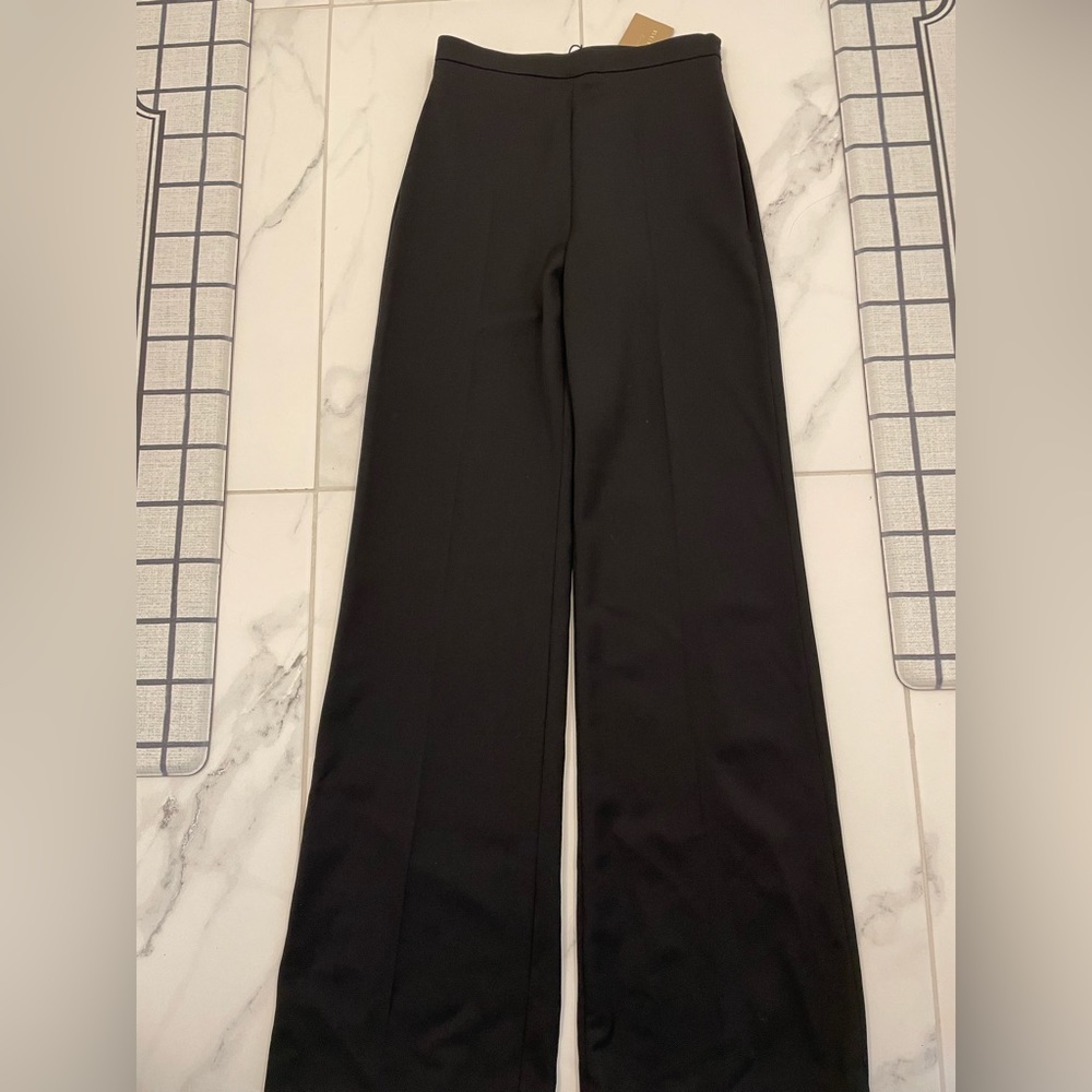 Burberry women’s 100% wool wide leg trousers - Picture 2 of 14